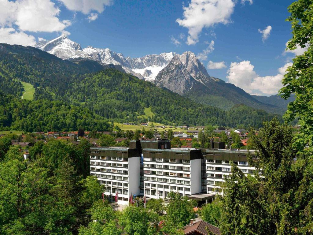 Sunday Hotel Garmisch-Partenkirchen Exterior